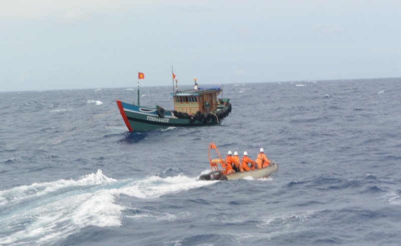 SAR 274 kịp thời cứu ngư dân bị nhồi máu não  