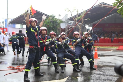 Diễn tập chữa cháy, CNCH cụm công trình cao tầng tại Đà Nẵng