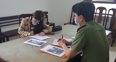 Đỗ xe sai quy định còn xúc phạm Công an, bị xử phạt 15 triệu đồng