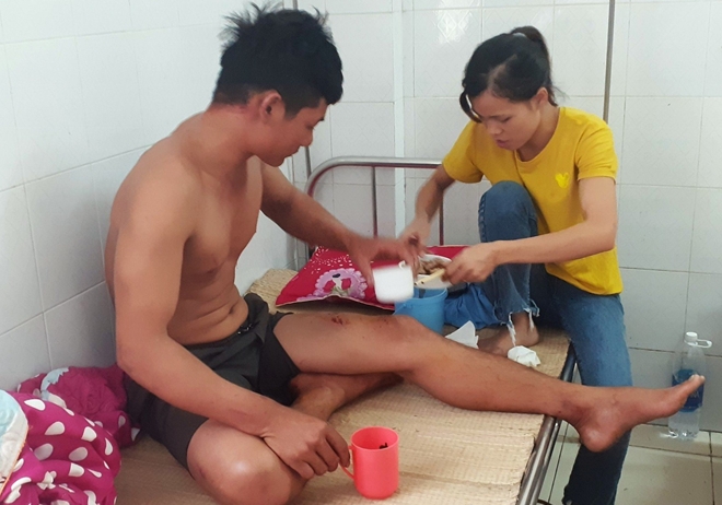 Tàu cá cháy phát nổ, 2 anh em ruột tử vong, 1 người mất tích