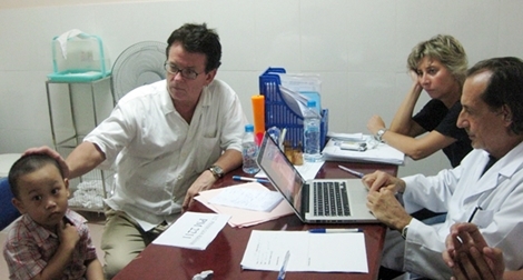 Trao cơ hội bước đến hạnh phúc cho trẻ bị khiếm khuyết bộ phận sinh dục