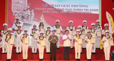 Tiếp nối những chặng đường vẻ vang