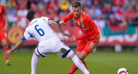 Anh - Xứ Wales: Không khoan nhượng láng giềng