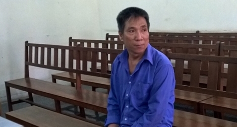 Thất tình khóa trái cửa phòng trọ, đốt người yêu cũ