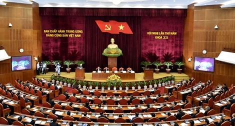 Ngày làm việc thứ hai Hội nghị Trung ương 5