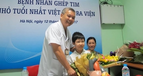 Bệnh nhân ghép tim nhỏ tuổi đầu tiên của Việt Nam ra viện