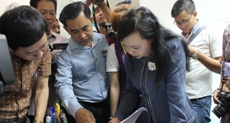 Ngưng hoạt động 2 phòng khám sau chuyến "vi hành" của Bộ trưởng Y tế