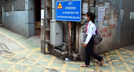 Độc đáo "đường BRT" dành riêng cho trẻ em đi bộ ở Hà Nội