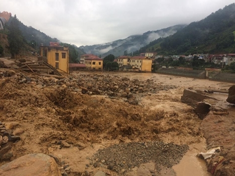 Mưa lũ tàn phá tan hoang nhiều vùng ở Tây Bắc, hàng chục người chết và mất tích