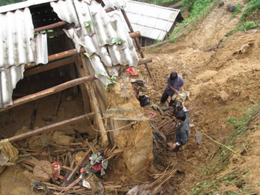Sạt  lở đất tại Yên Bái làm 2 người tử vong