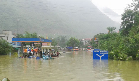 Thông tuyến Hà Nội - Sơn La trên QL6 sau 4 ngày ngập lụt