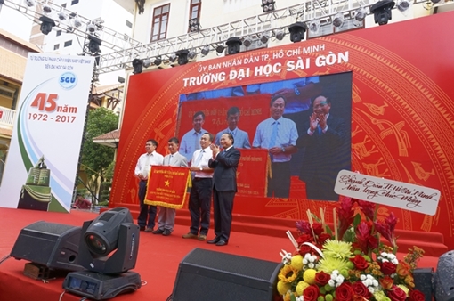 Nhiều hoạt động chào mừng Ngày Nhà giáo Việt Nam