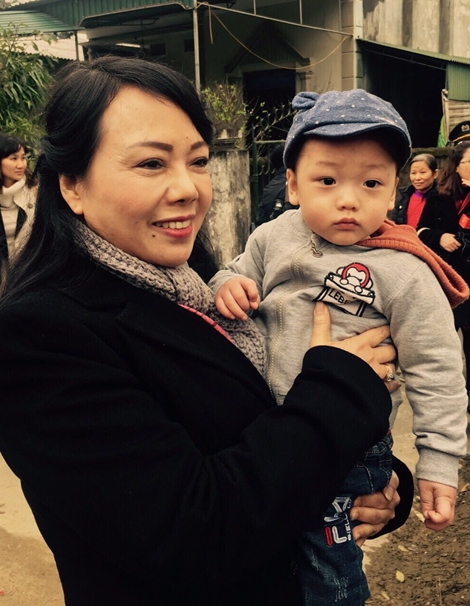 Bé Gấu – con trai Thiếu úy Đậu Thị Huyền Trâm bụ bẫm đón cái Tết thứ 2