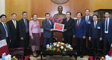 Không ngừng gìn giữ, vun đắp quan hệ giữa hai tổ chức mặt trận Việt Nam - Lào 