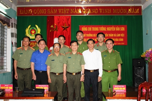 Lãnh đạo Bộ Công an làm việc tại Công an huyện Mai Châu