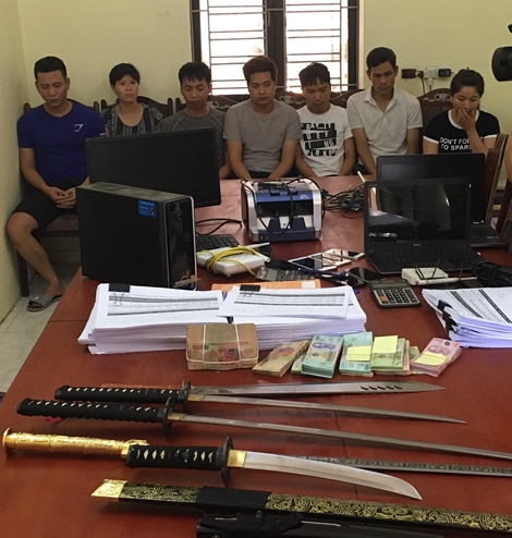 Bắt 14 đối tượng trong đường dây đánh bạc trăm tỷ trên mạng