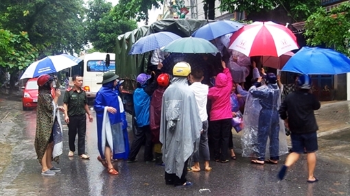 18 thí sinh không đến được điểm thi do mưa lũ, sạt lở đất