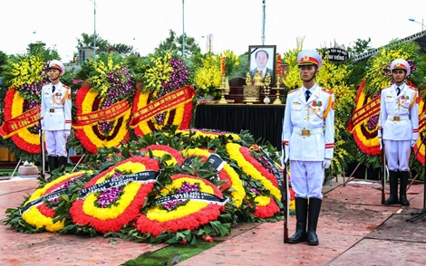 Chủ tịch nước Trần Đại Quang về với đất Mẹ