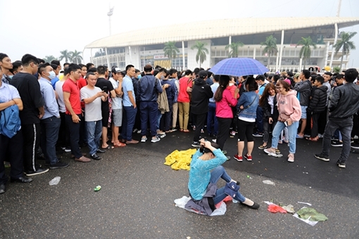 Giá vé chợ đen xem AFF cup tại Mỹ Đình được đẩy lên 2,5 triệu/cặp