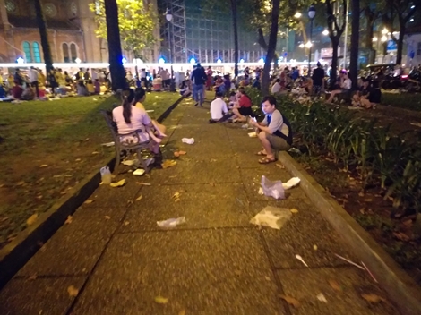 Những hình ảnh không đẹp trong đêm Giáng sinh