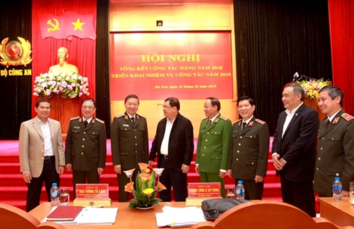 Tạo chuyển biến rõ nét trong xây dựng lực lượng CAND trong sạch, liêm chính