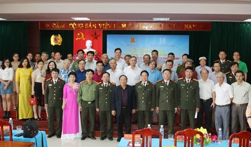 Khai mạc Trại sáng tác văn học về đề tài "Vì an ninh Tổ quốc và bình yên cuộc sống"