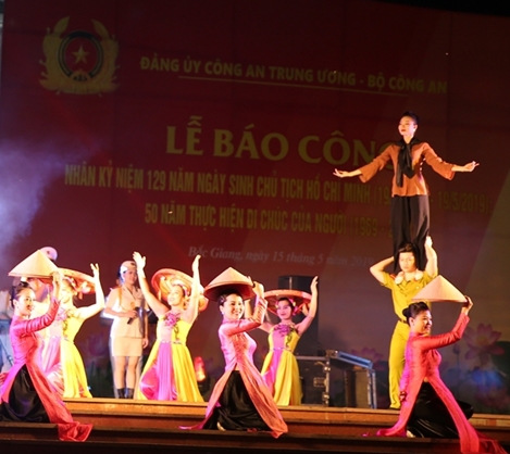 Lắng đọng đêm nghệ thuật CAND khắc ghi lời Bác dạy