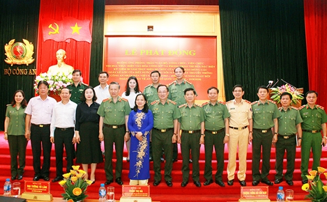 Lực lượng CAND lập công dâng Bác, vì nước quên thân, vì dân phục vụ