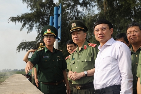 Bộ trưởng Tô Lâm làm việc với Công an TP Móng Cái