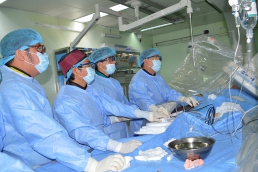Áp dụng thành công kỹ thuật khoan mảng vữa động mạch vành