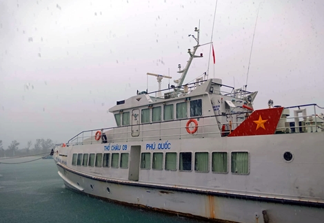 Tàu tuyến Rạch Giá - Phú Quốc ngừng hoạt động để "né" bão số 4