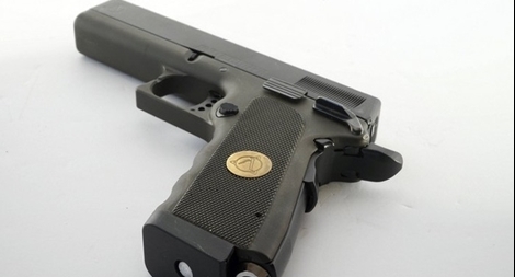 Phát hiện súng tại cơ sở khám bệnh không phép