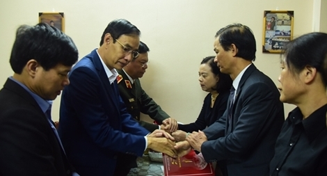 Chia buồn với gia đình 3 cán bộ, chiến sỹ hi sinh tại xã Đồng Tâm