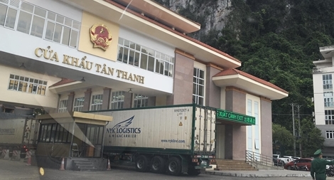Cửa khẩu Tân Thanh thông quan hàng trở lại từ ngày 20/2
