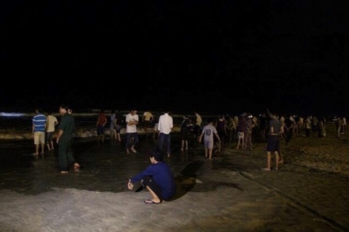 Thi thể nữ giới không nguyên vẹn trôi dạt bờ biển Đà Nẵng