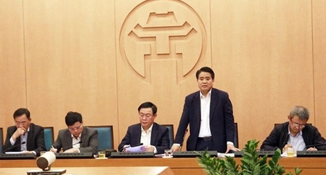 Dễ bị nhiễm bệnh nếu xếp hàng mua hàng hoá