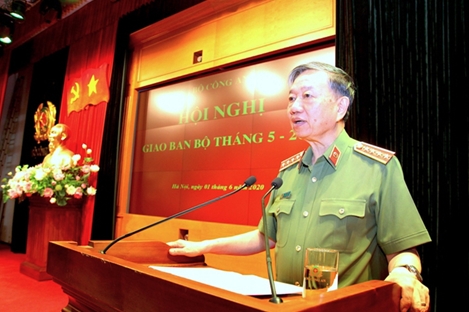 Tiếp tục siết chặt kỷ luật, kỷ cương, lễ tiết, tác phong của người CAND