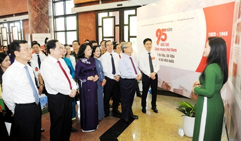 Khoa học, công nghệ không thể thay thế được trái tim, khối óc, ý chí, bản lĩnh của người làm báo