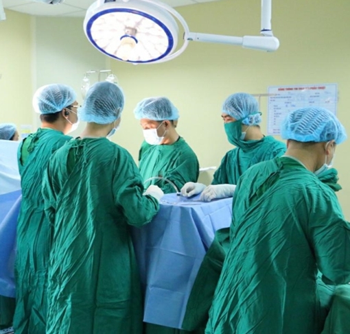 Bác sĩ Chợ Rẫy tới Kon tum hỗ trợ chữa bệnh 