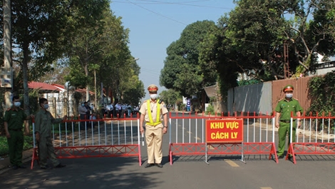 Đắk Lắk họp khẩn thông báo về ca nhiễm COVID-19 đầu tiên