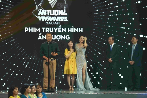 “Hoa hồng trên ngực trái” chiến thắng áp đảo tại VTV Awards 2020