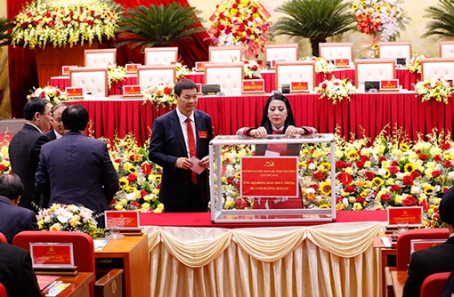  Vĩnh Phúc ủng hộ 5 tỷ đồng giúp các tỉnh miền Trung khắc phục lũ bão