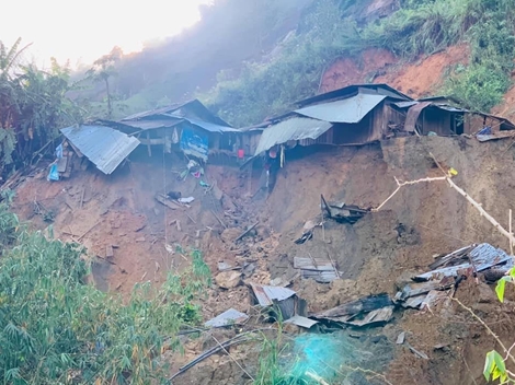 Thêm một vụ sạt lở ở Phước Sơn, 11 người bị vùi lấp