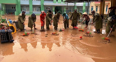 Nét chữ tình người nơi tâm lũ