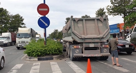 Hai vụ tai nạn trên một đoạn đường, 2 người thương vong