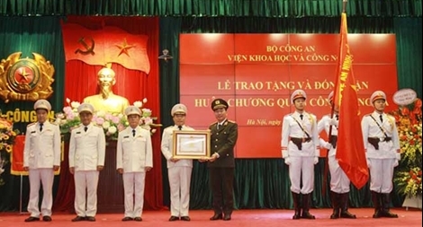 Thiết kế, chế tạo hộ chiếu điện tử sớm đưa vào sử dụng