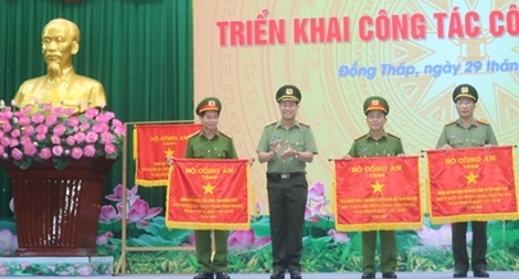 Kiểm soát chặt chẽ tuyến biên giới, nâng cao hiệu quả chống dịch COVID-19