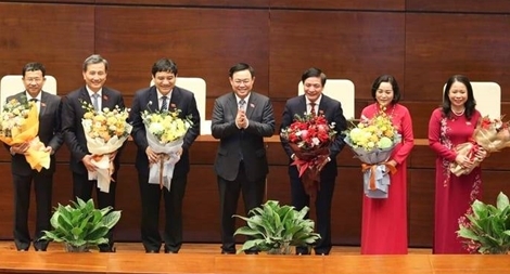 Quốc hội thông qua Nghị quyết bầu Chủ nhiệm các Uỷ ban của Quốc hội