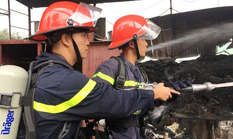 Cháy kho phế liệu, không thiệt hại về người