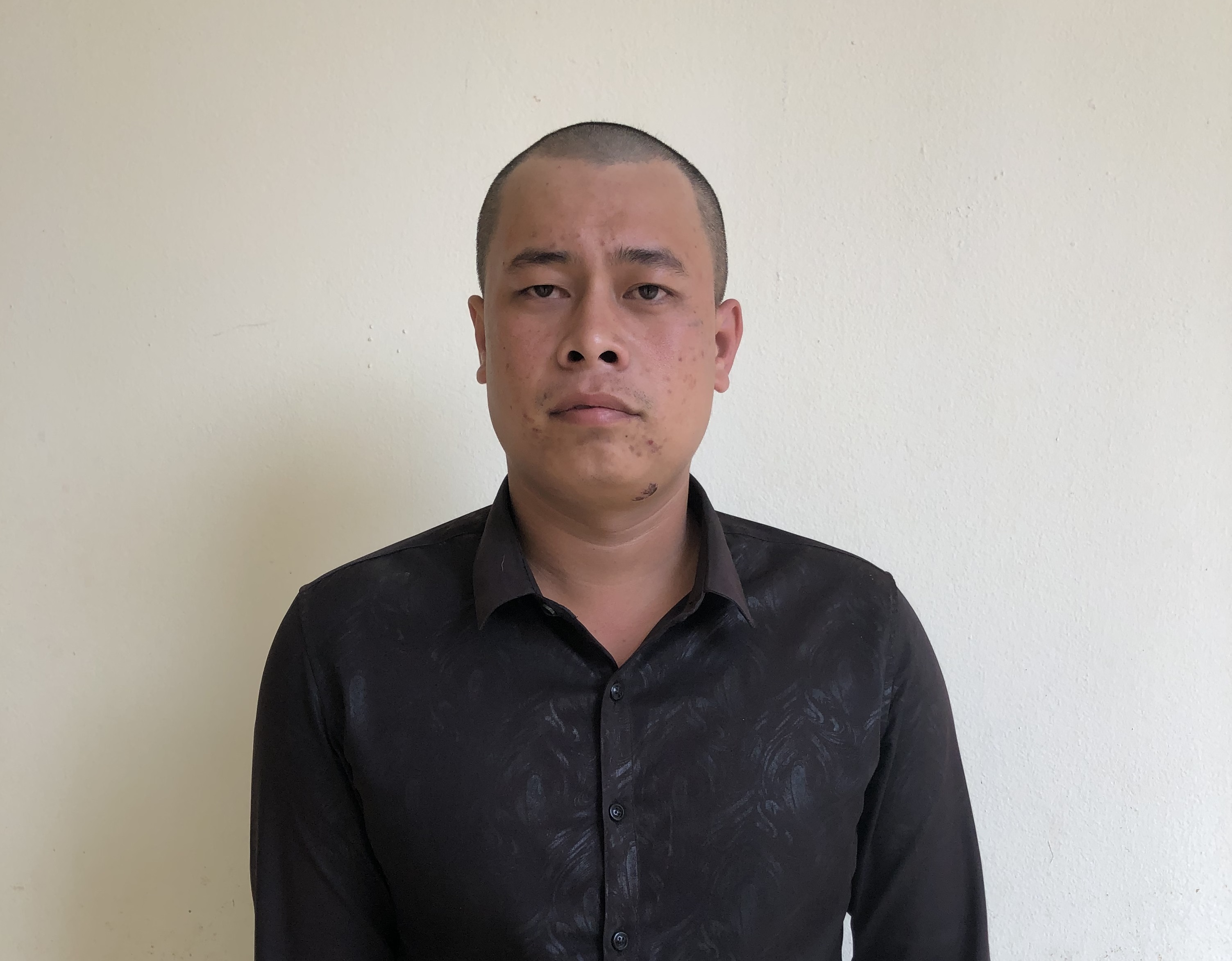 Cô gái trẻ bị đối tượng quen qua mạng lừa đến chỗ vắng hành hung và cướp tài sản